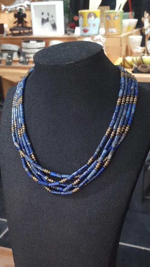 Collier 5 rangs laiton et lapis-lazuli