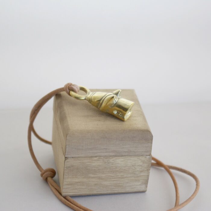 Pendentif tête de sanglier